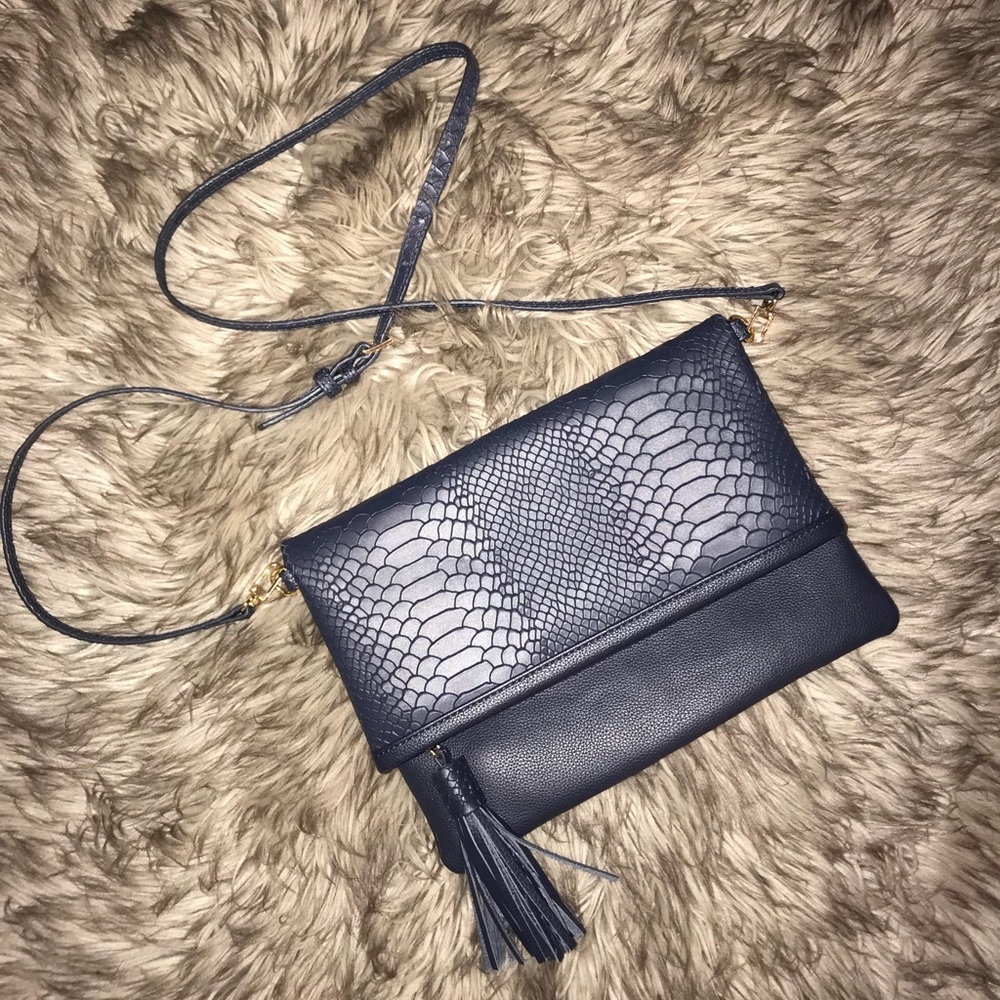 Navy Gigi New York purse